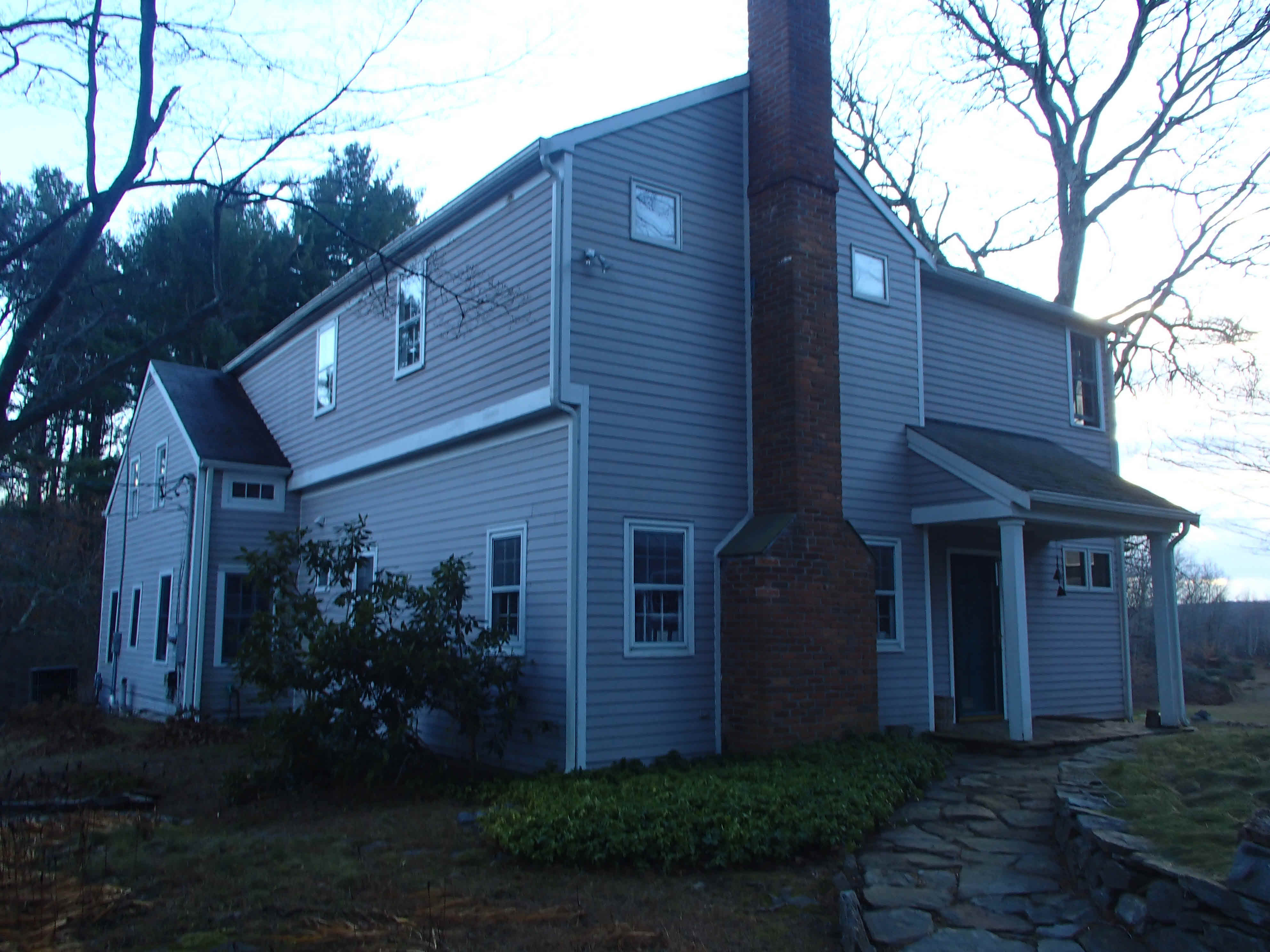 Building photograph for 501 SKYLINE RIDGE RD